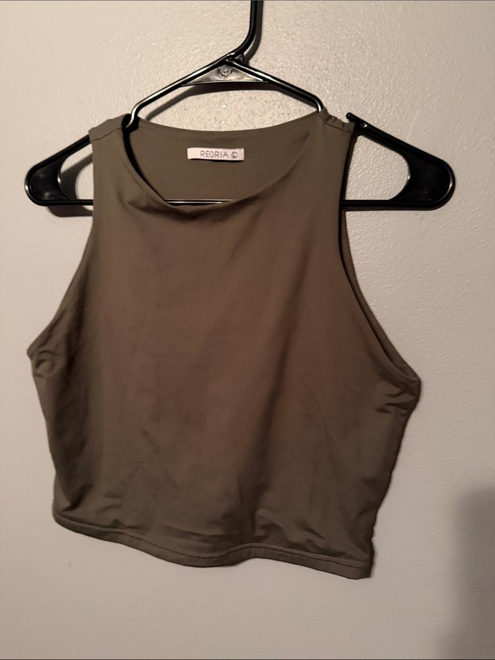 ReoRia Olive High-Neck Crop Tank